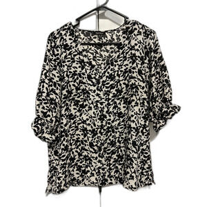 WELL WORN Women's Blouse Black and White Size M Loose Fitting Gathered Sleeves